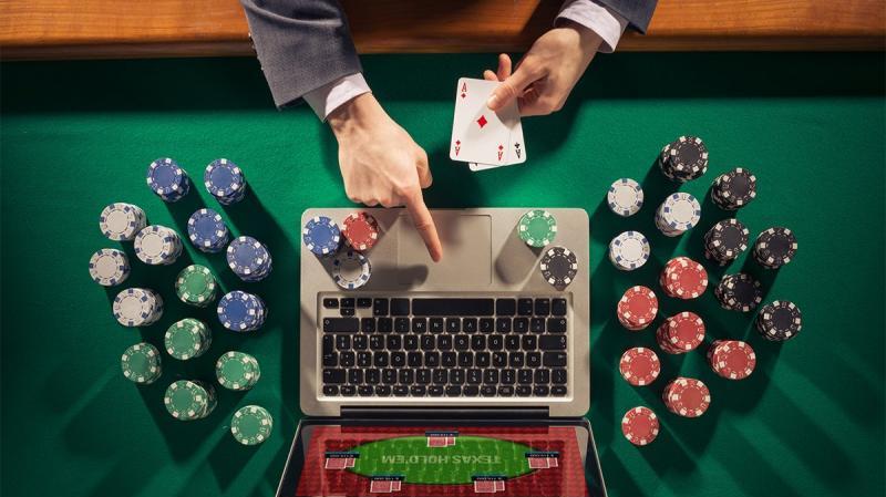 Keuntungan Bermain Poker DIsitus Resmi